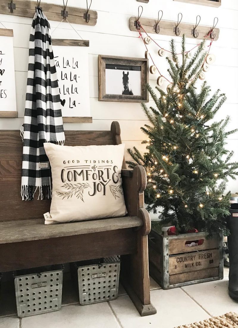 4 Ways to Decorate for Christmas on a Budget