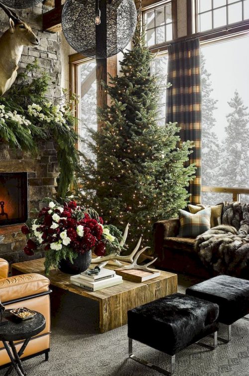 10 Ways to Decorate Your Christmas Tree - Living After Midnite