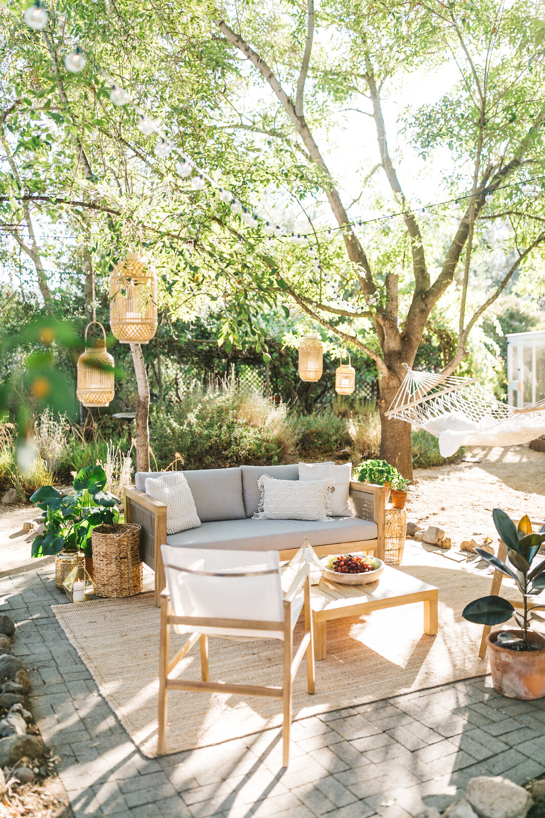 Patio Ideas: Updating Your Outdoor Decor with New Patio Accessories