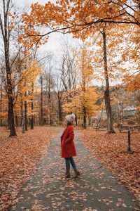 My Complete Vermont Fall Travel Guide: What to See, Do & Eat | Ultimate Fall Guide to Vermont | 5 Day Vermont Road Trip | Fall Foliage Road Trip Guide | Thompson Park Stowe Vermont