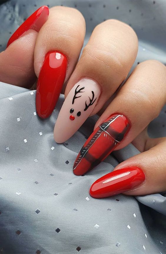 Red & Plaid Reindeer Nails | Best Pinterest Holiday Nails