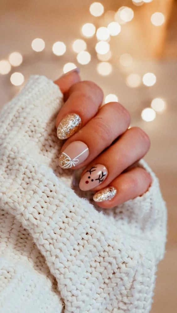 Gold Glitter Presents and Reindeer Nails